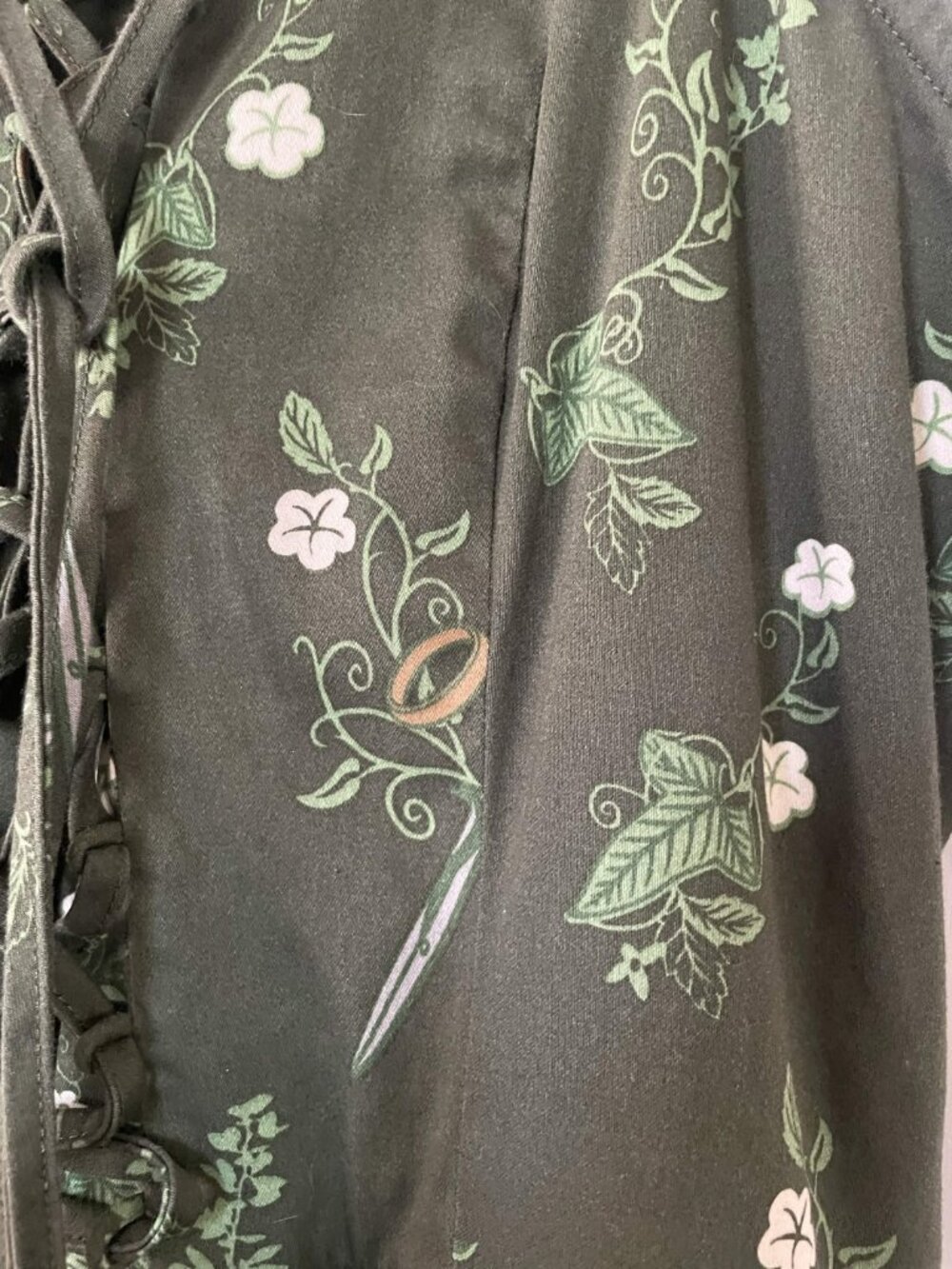 HerUniverse Lord of the Rings Dress - Picture 4 of 4
